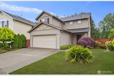 207 Edmonds Place NE, Renton, WA 98056 - Photo 2