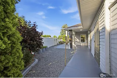 709 SE Songbird Lane, College Place, WA 99324 - Photo 40