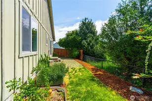 242 Riggs Dr E, Enumclaw, WA 98022 - Photo 34