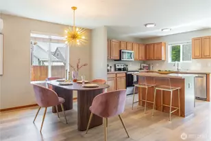242 Riggs Dr E, Enumclaw, WA 98022 - Photo 10