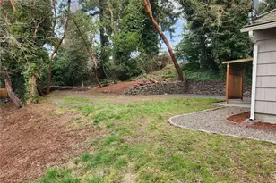 1610 E 31st St, Bremerton, WA 98310 - Photo 16