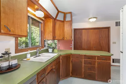 909 10th Street, Bellingham, WA 98225 - Photo 12