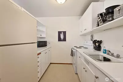 525 E Roy Street, Seattle, WA 98102 - Photo 12