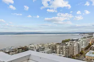 121 Vine St, Seattle, WA 98121 - Photo 32