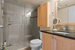 121 Vine St, Seattle, WA 98121 - Photo 18