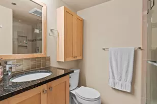 121 Vine St, Seattle, WA 98121 - Photo 8