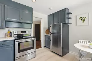6321 18th Ave NE, Seattle, WA 98115 - Photo 12
