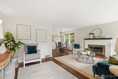 6321 18th Avenue NE, Seattle, WA 98115 - Photo 4