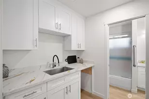 8803 15th Ave NE, Seattle, WA 98115 - Photo 18