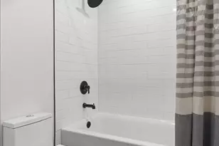 3420 15th Ave W, Seattle, WA 98119 - Photo 12