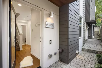 3029 3rd Avenue W #B, Seattle, WA 98119 - Photo 22