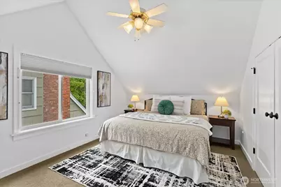 1020 NE 100th Street #1, Seattle, WA 98125 - Photo 18