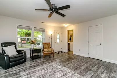9907 195th Avenue E, Bonney Lake, WA 98391 - Photo 4