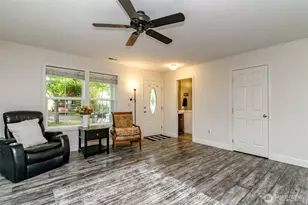9907 195th Ave E, Bonney Lake, WA 98391 - Photo 4
