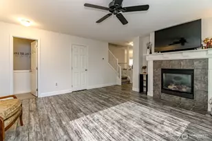 9907 195th Ave E, Bonney Lake, WA 98391 - Photo 6