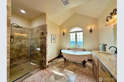 104 Hummingbird Lane, Silver Creek, WA 98585 - Photo 14