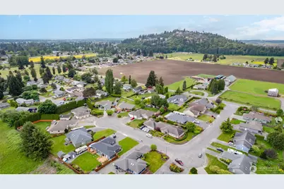 20303 Gardner Court, Burlington, WA 98233 - Photo 38