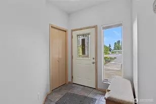 20303 Gardner Ct, Burlington, WA 98233 - Photo 4