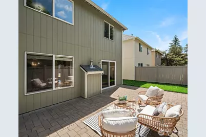 8830 Wallingford Lane NE, Lacey, WA 98516 - Photo 2