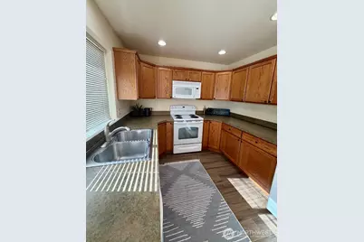 913 S 90th Avenue #2, Yakima, WA 98908 - Photo 4