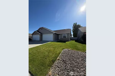 913 S 90th Avenue #2, Yakima, WA 98908 - Photo 1