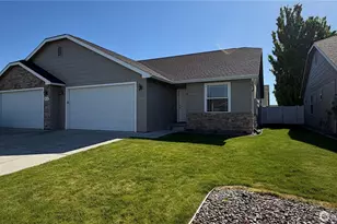 913 S 90th Ave, Yakima, WA 98908 - Photo 1