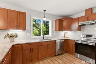 8645 Evergreen Dr NE, Olympia, WA 98506 - Photo 12