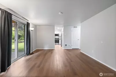 10214 13th Avenue Ct E #E, Tacoma, WA 98445 - Photo 10