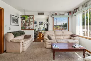 8446 E B St, Tacoma, WA 98445 - Photo 10