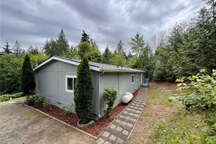 60 N Charles Pl, Hoodsport, WA 98548 - Photo 1