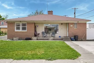 320 S Gumwood St, Moses Lake, WA 98837 - Photo 1