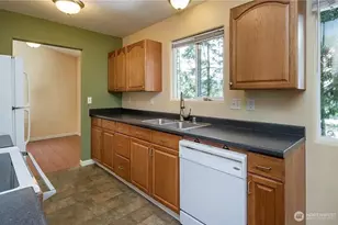 6461 NE 181st St, Kenmore, WA 98028 - Photo 12