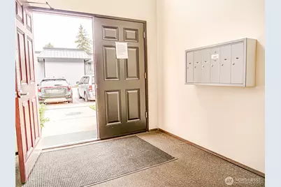 8609 Zircon Drive SW #E2, Lakewood, WA 98498 - Photo 4