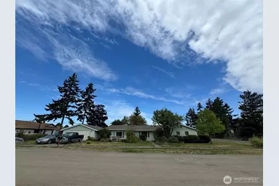 402 W Maple Street, Sequim, WA 98382 - Photo 4