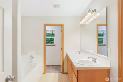 27824 242nd Place SE, Maple Valley, WA 98038 - Photo 14