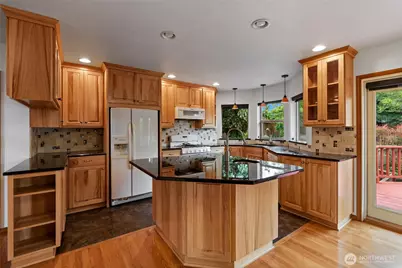 4701 Osprey Drive NE, Tacoma, WA 98422 - Photo 6