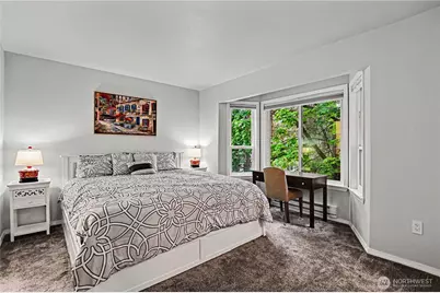 13616 NE 7th Street #E3, Bellevue, WA 98005 - Photo 14