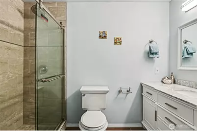 13616 NE 7th Street #E3, Bellevue, WA 98005 - Photo 20