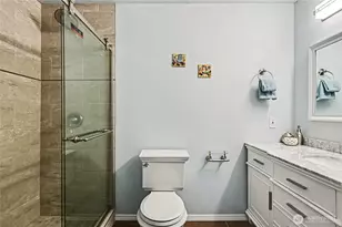 13616 NE 7th St, Bellevue, WA 98005 - Photo 20