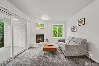 13616 NE 7th Street #E3, Bellevue, WA 98005 - Photo 2