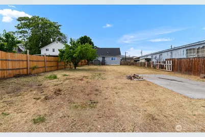 811 Cascade Street, Wenatchee, WA 98801 - Photo 24