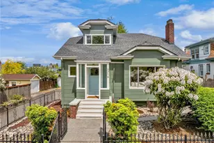 1716 N 43rd St, Seattle, WA 98103 - Photo 1