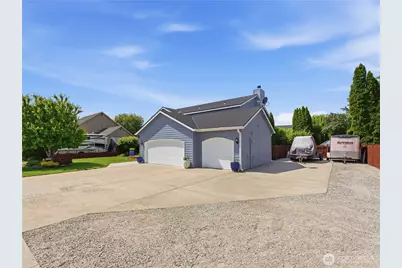 2443 Plateau Drive, East Wenatchee, WA 98802 - Photo 2