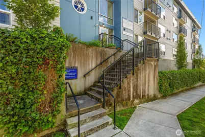 9416 1st Avenue NE #111, Seattle, WA 98115 - Photo 32