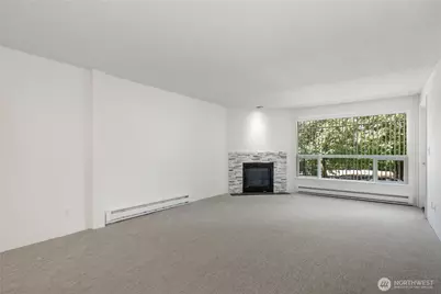 9416 1st Avenue NE #111, Seattle, WA 98115 - Photo 4