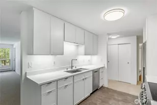 9416 1st Ave NE, Seattle, WA 98115 - Photo 14