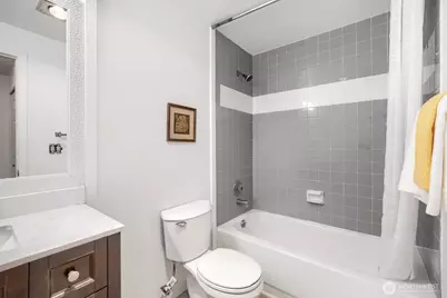 22831 S 30 Avenue S #203, Des Moines, WA 98198 - Photo 8