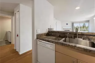 12511 SE 41st Pl, Bellevue, WA 98006 - Photo 10