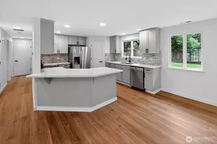 320 213th Pl SW, Bothell, WA 98021 - Photo 6