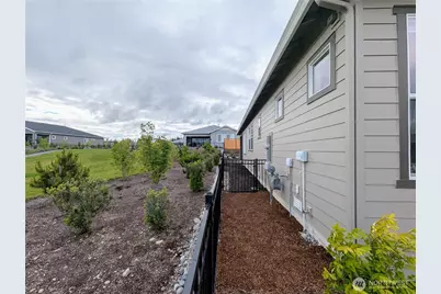 14830 207th Avenue E, Bonney Lake, WA 98391 - Photo 32